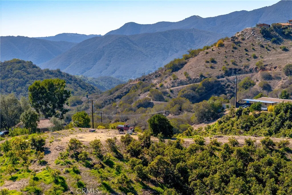 39238 Daily Fallbrook, CA 92028 - Photo 4 of 16 a view of a backyard with green space