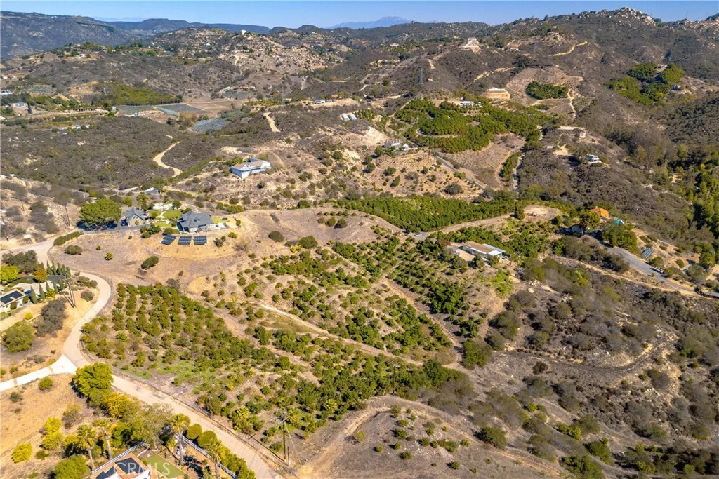 39238 Daily Fallbrook, CA 92028 - Photo 7 of 16 a view of city and mountain