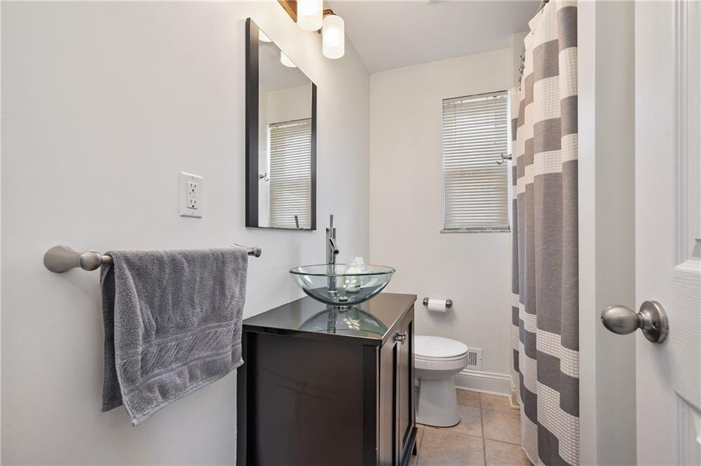 2217 Swallow Hill Road Pittsburgh, PA 15220 - Photo 16 of 25 Gallery Image 16