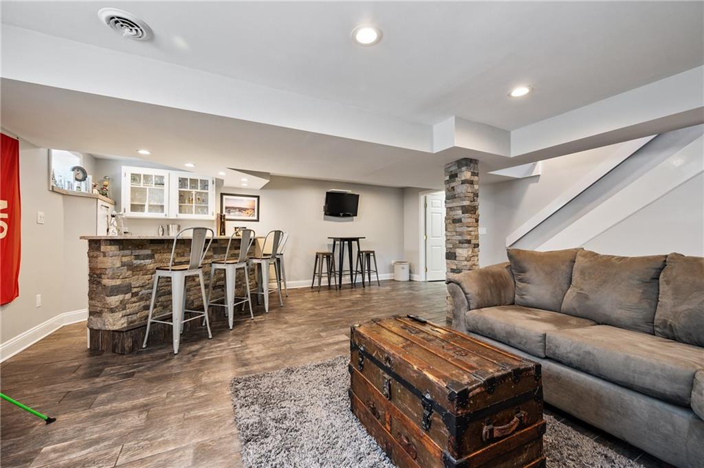 2217 Swallow Hill Road Pittsburgh, PA 15220 - Photo 19 of 25 Gallery Image 19