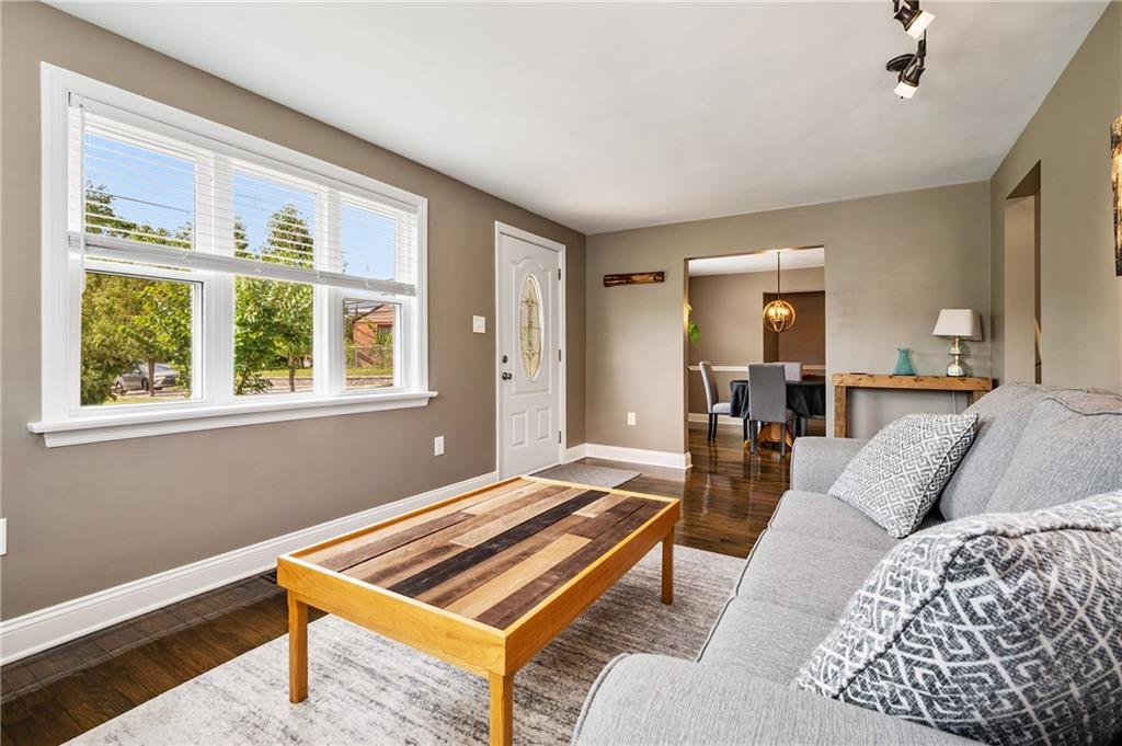 2217 Swallow Hill Road Pittsburgh, PA 15220 - Photo 3 of 25 Gallery Image 3