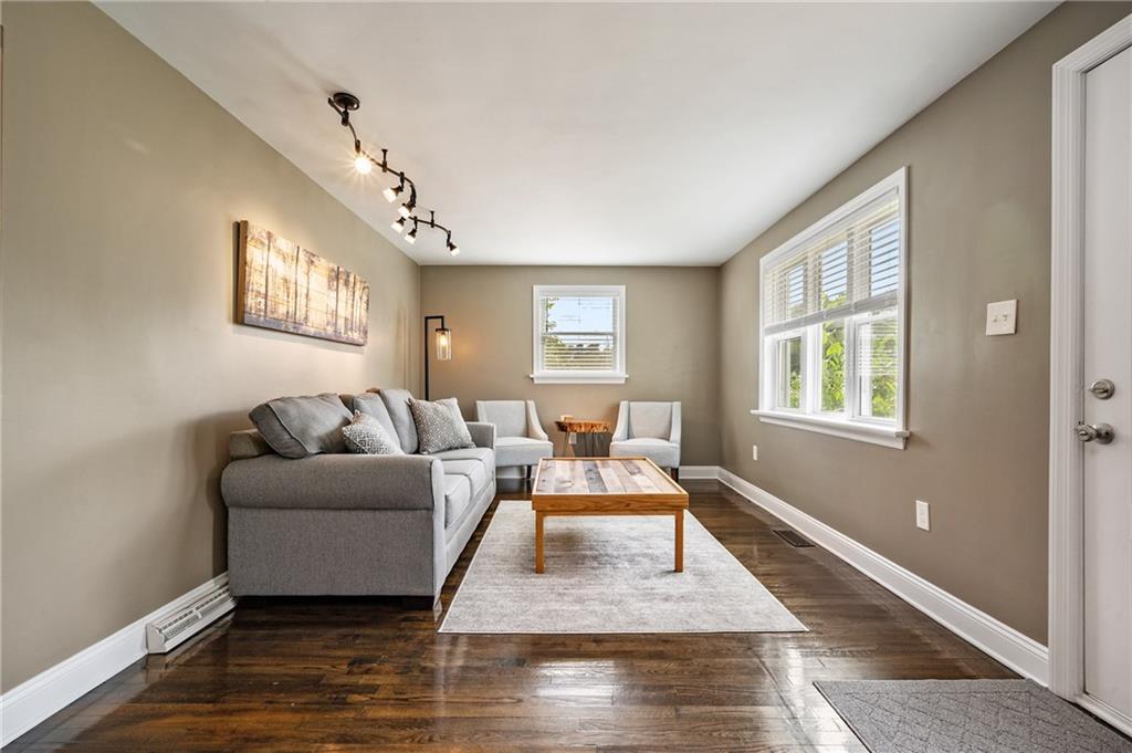 2217 Swallow Hill Road Pittsburgh, PA 15220 - Photo 4 of 25 Gallery Image 4