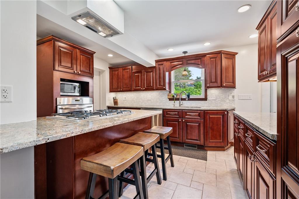 2217 Swallow Hill Road Pittsburgh, PA 15220 - Photo 8 of 25 Gallery Image 8