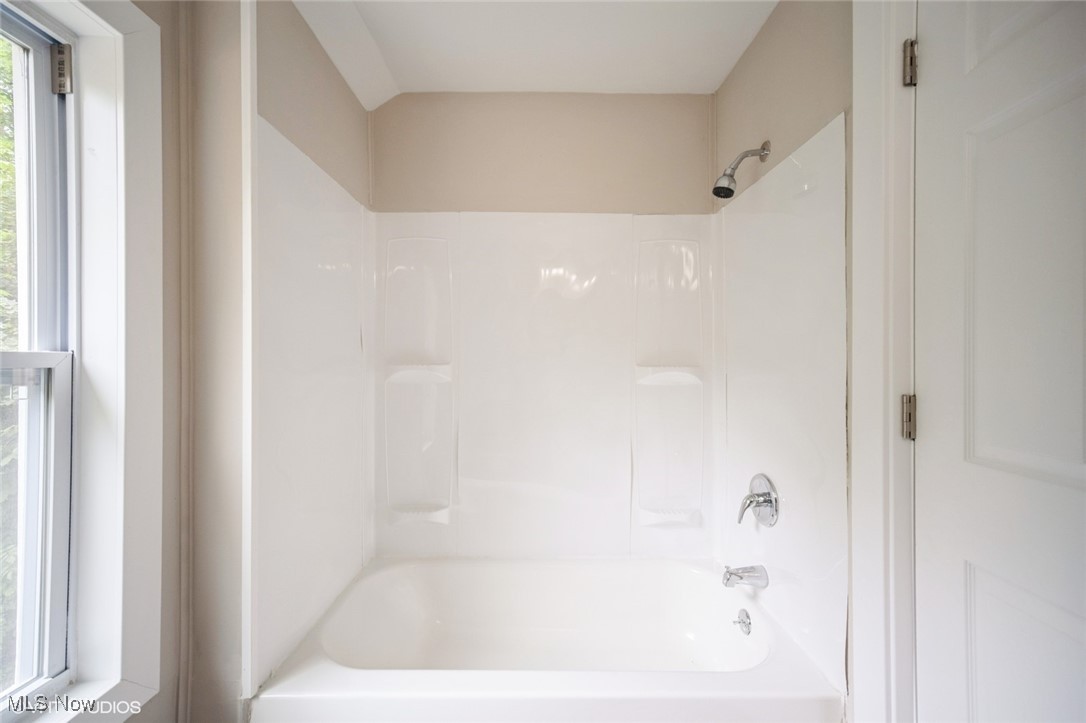 2188 North Taylor Road Cleveland Heights, OH 44112 - Photo 15 of 15 Full bathroom featuring bathtub / shower combination