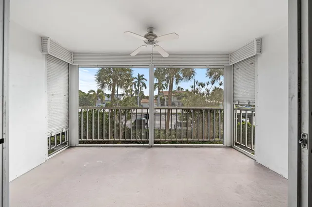 a view of a interior of the house