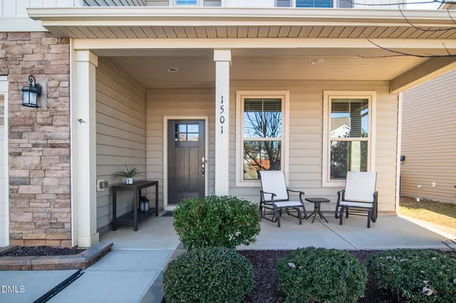 a view of outdoor space yard and patio