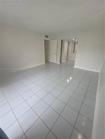 $2,399 | 13700 Southwest 62nd Street, Unit 113, Miami, FL 33183