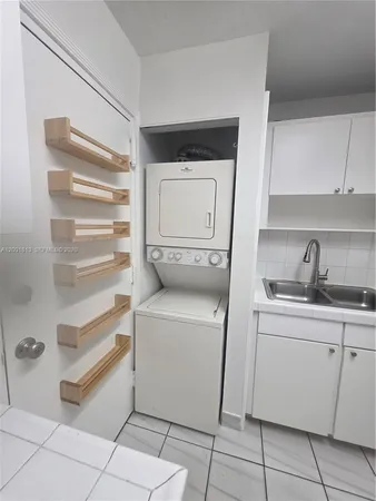 $2,399 | 13700 Southwest 62nd Street, Unit 113, Miami, FL 33183