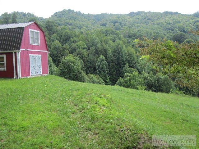 399 Frank Wilson Road Vilas, NC 28692 - Photo 1 of 21 Gallery Image 1