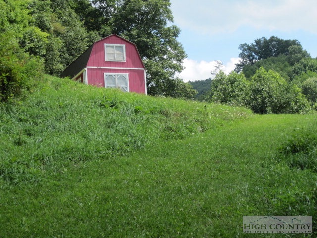 399 Frank Wilson Road Vilas, NC 28692 - Photo 18 of 21 Gallery Image 18