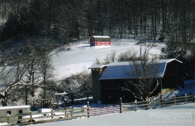 399 Frank Wilson Road Vilas, NC 28692 - Photo 2 of 21 Gallery Image 2