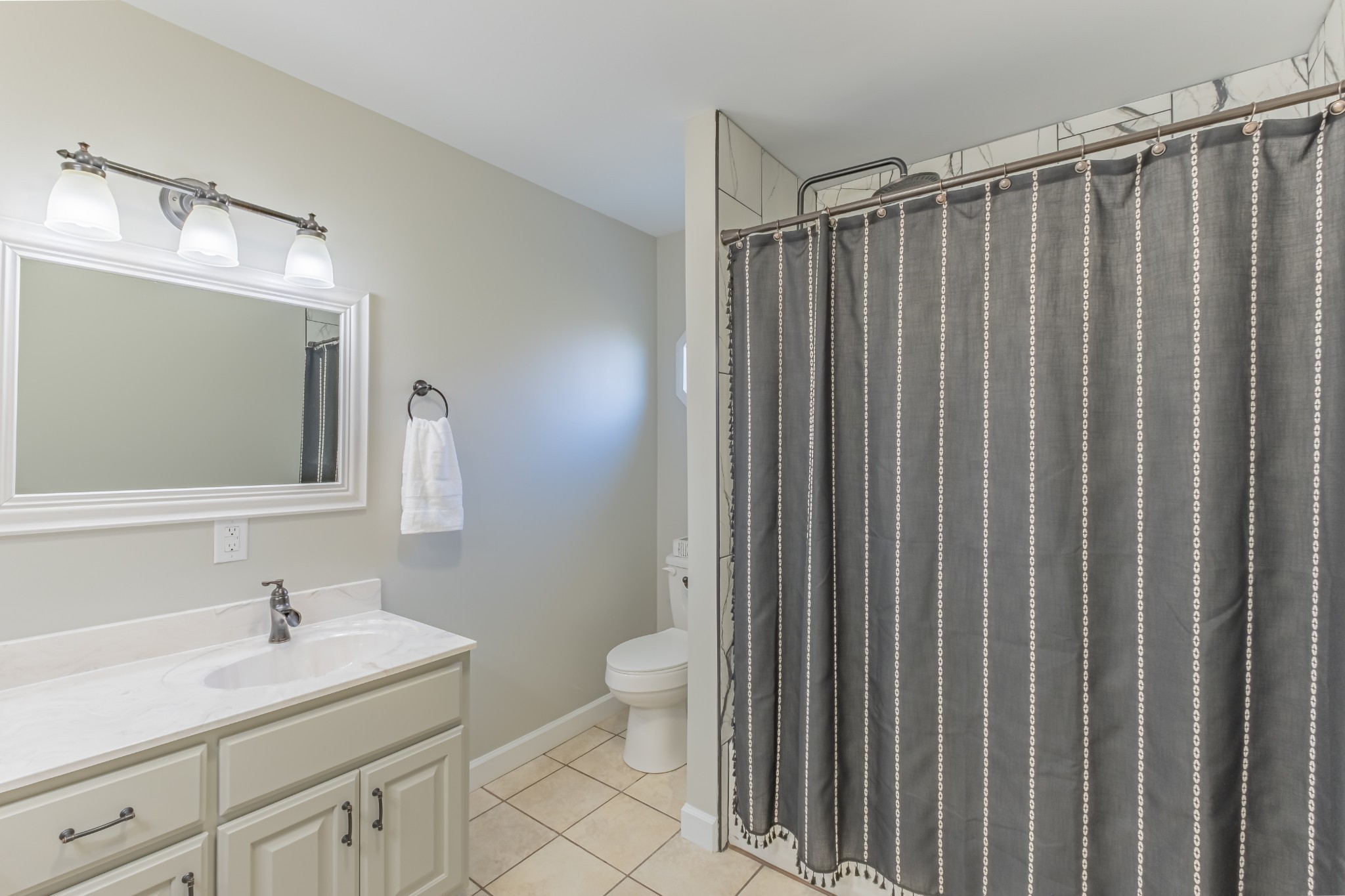 545 Powell Hollow Road Tullahoma, TN 37388 - Photo 15 of 67 Full bathroom