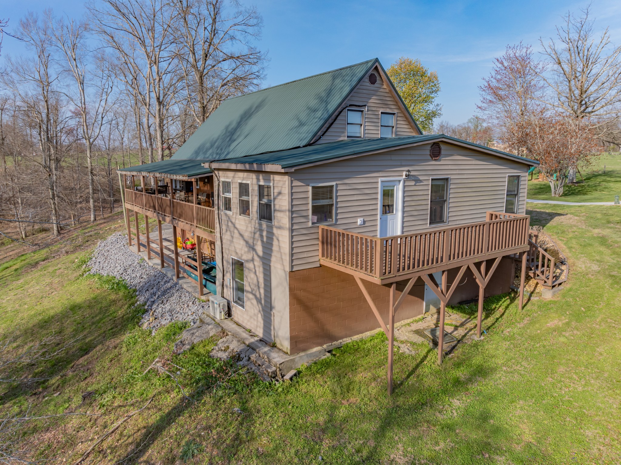 545 Powell Hollow Road Tullahoma, TN 37388 - Photo 4 of 67 Other side & back of the house