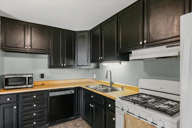 $169,900 | 2006 East Michigan Avenue, Urbana, IL 61802