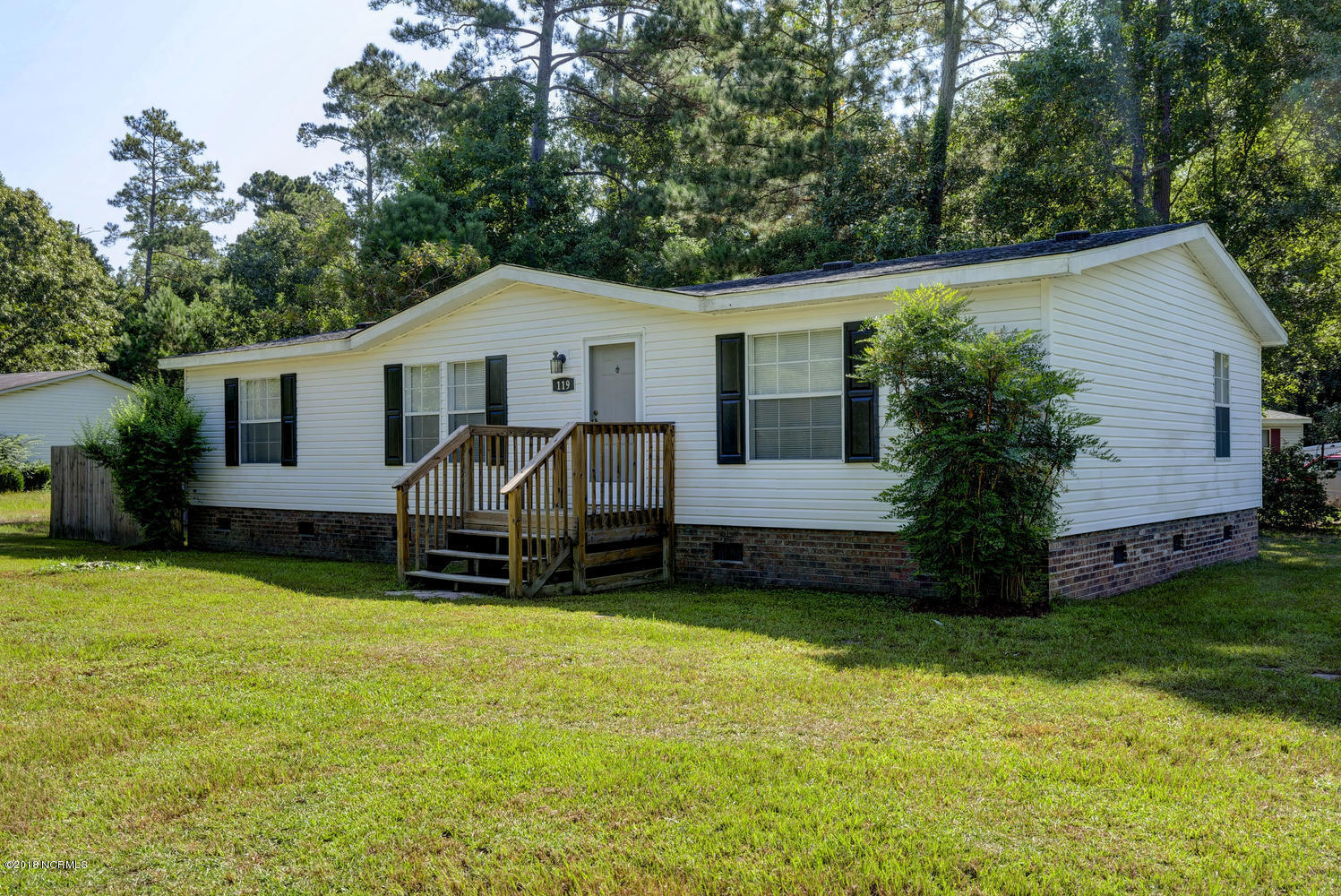 119 Deepwoods Ridge Rocky Point, NC 28457 - Photo 4 of 26 119 Deepwoods Ridge Rocky-large-005-21-7