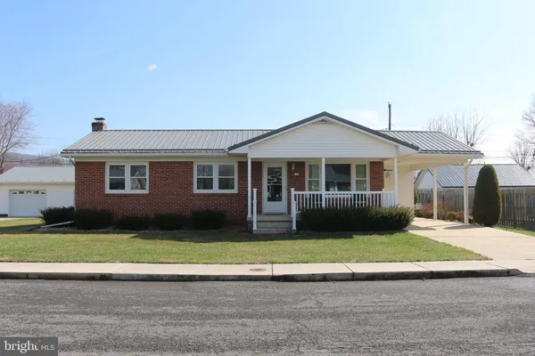 $260,000 | 103 Trenton Street, Petersburg, WV 26847