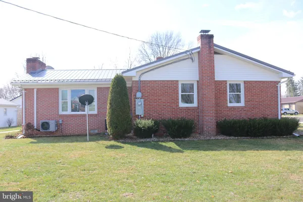 $260,000 | 103 Trenton Street, Petersburg, WV 26847