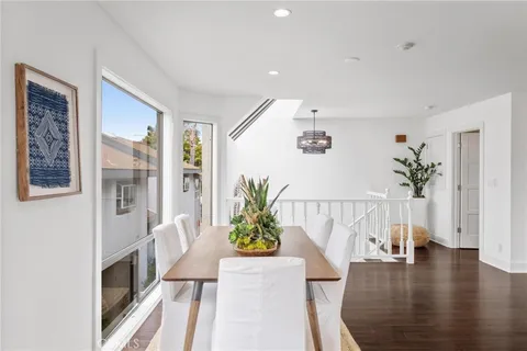 $1,399,000 | 217 South Helberta Avenue, Unit 3, Redondo Beach, CA 90277