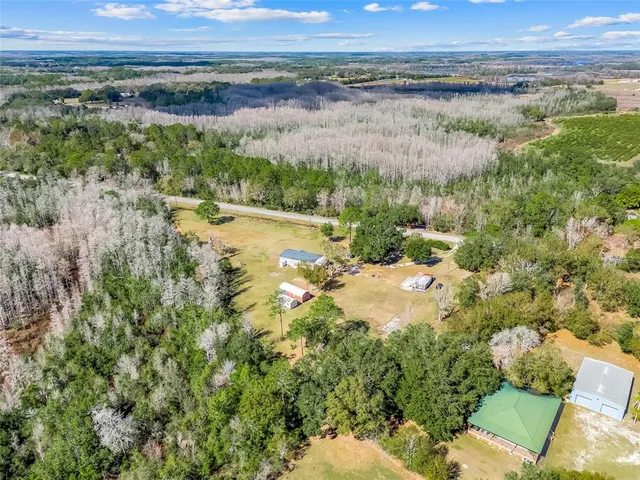 a view of a tennis court