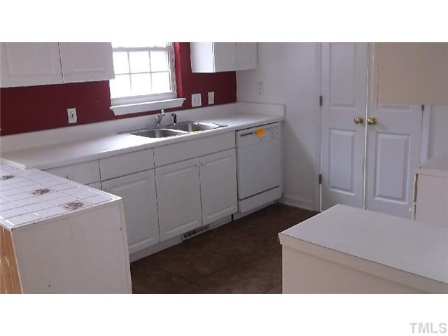 1213 Swingline Way Raleigh, NC 27610 - Photo 2 of 10 Gallery Image 2