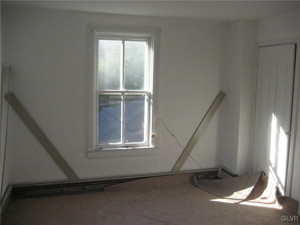6971 Powder Valley Road Zionsville, PA 18092 - Photo 4 of 17 Gallery Image 4