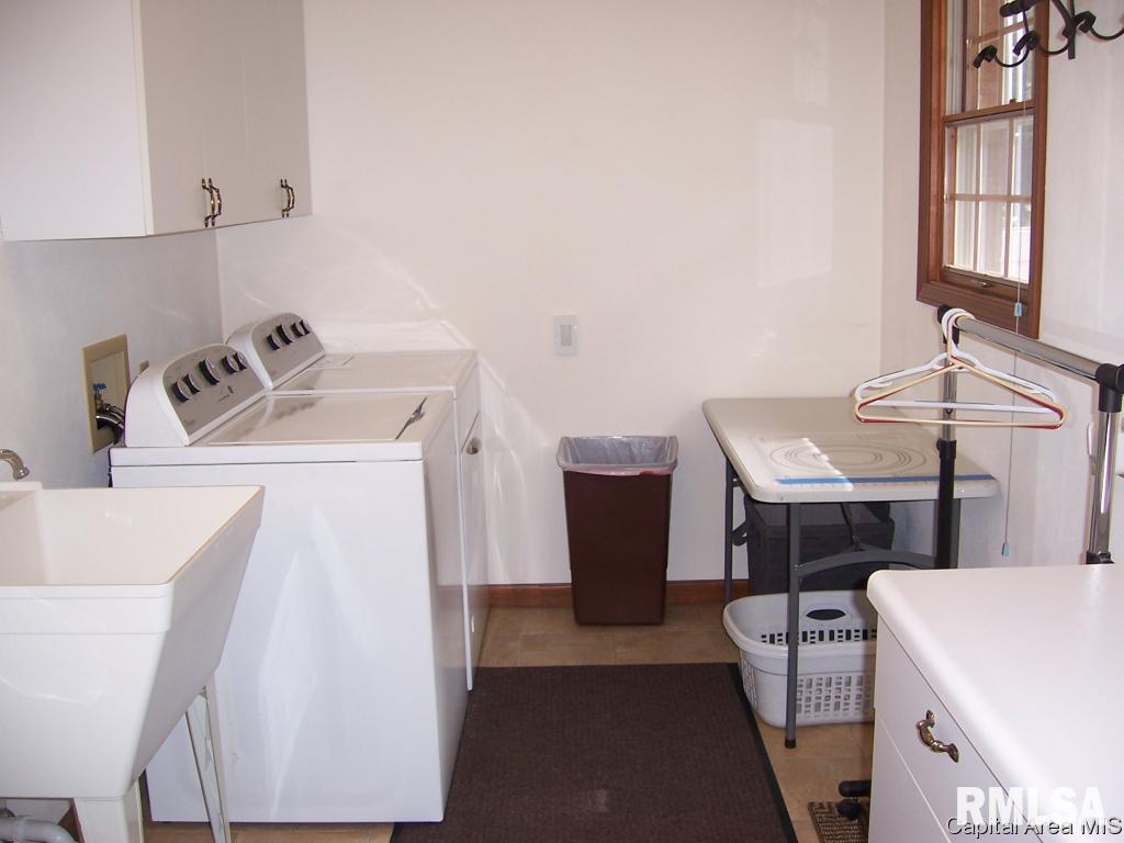 13677 Harris Road Athens, IL 62613 - Photo 15 of 34 Gallery Image 15