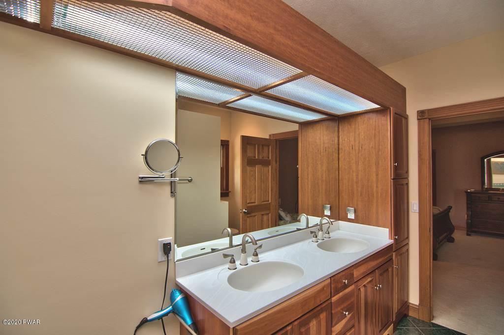 513 Rocky Run Road Hawley, PA 18428 - Photo 59 of 88 Master Bath