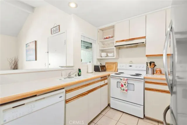 $440,000 | 27645 Susan Beth Way, Saugus, CA 91350