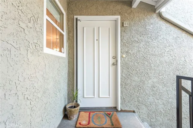 $440,000 | 27645 Susan Beth Way, Saugus, CA 91350