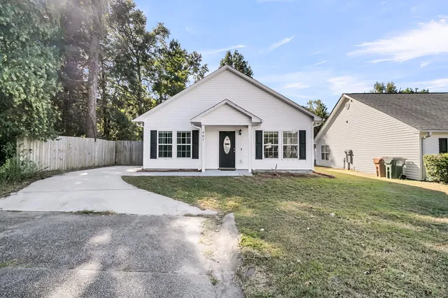 $319,900 | 407 Jenna Lane, Moncks Corner, SC 29461