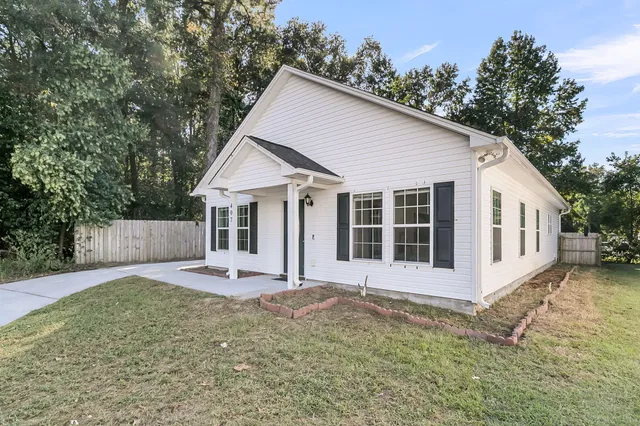 $319,900 | 407 Jenna Lane, Moncks Corner, SC 29461