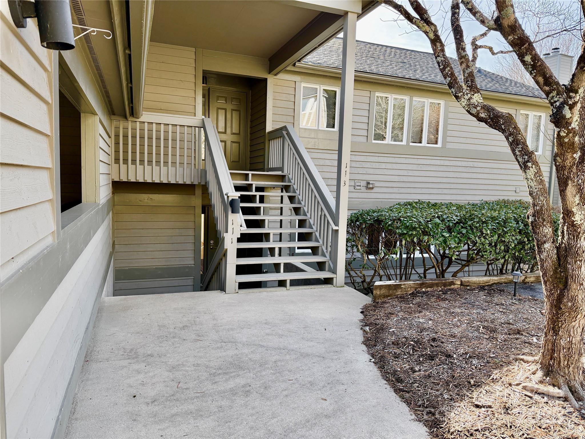 111 Burning Tree Lane, Unit C601 Flat Rock, NC 28731 - Photo 30 of 32 a view of entryway