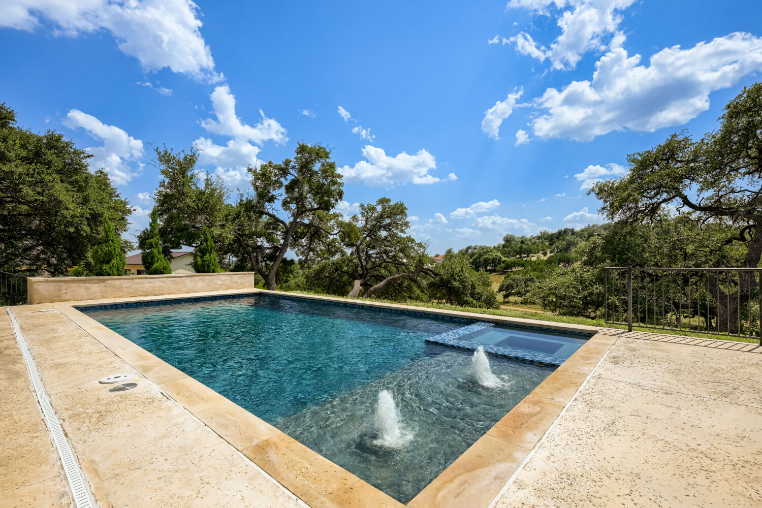 8132 Magnolia Ridge Cove Austin, TX 78738 - Photo 37 of 38 Gallery Image 37