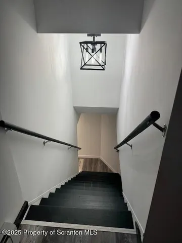 $1,250 | 901 North Valley Avenue, Unit A, Olyphant, PA 18447