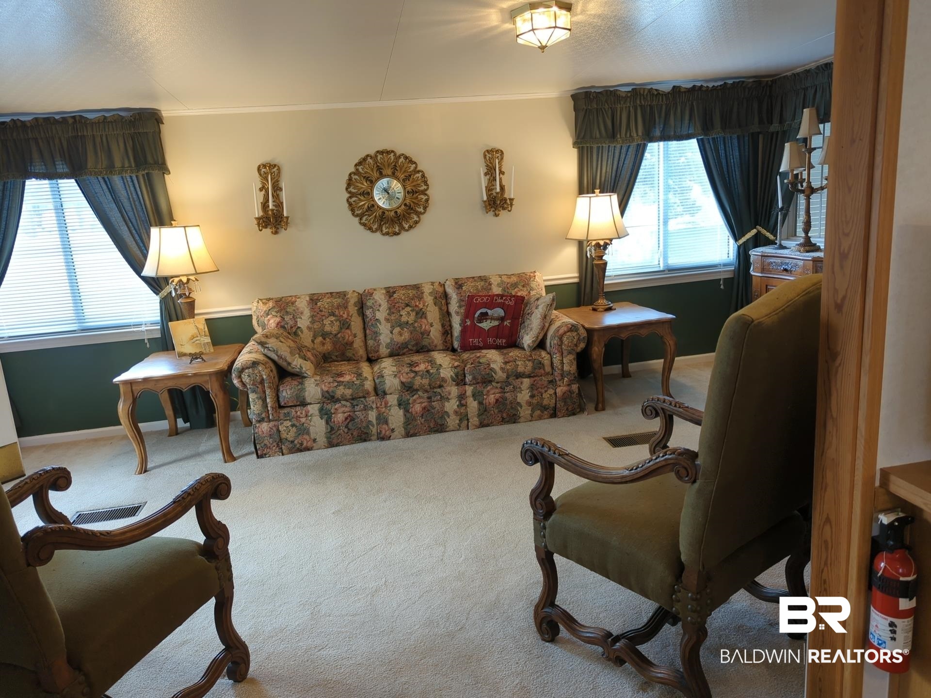 24711 Miflin Road, Unit D8 Elberta, AL 36530 - Photo 16 of 62 Living Room
