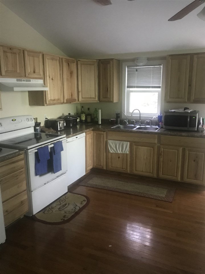 33 Ellen Brook Road Hillsborough, NH 03244 - Photo 3 of 10 Gallery Image 3