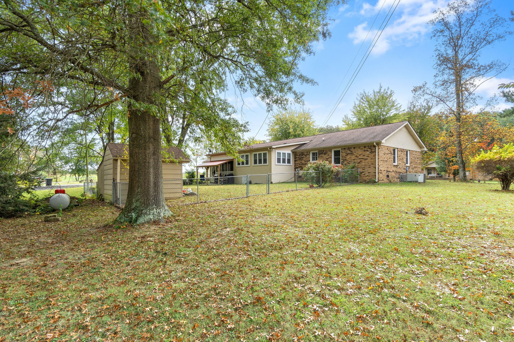 100 Lakeview Court Tennessee Ridge, TN 37178 - Photo 26 of 27 Gallery Image 26