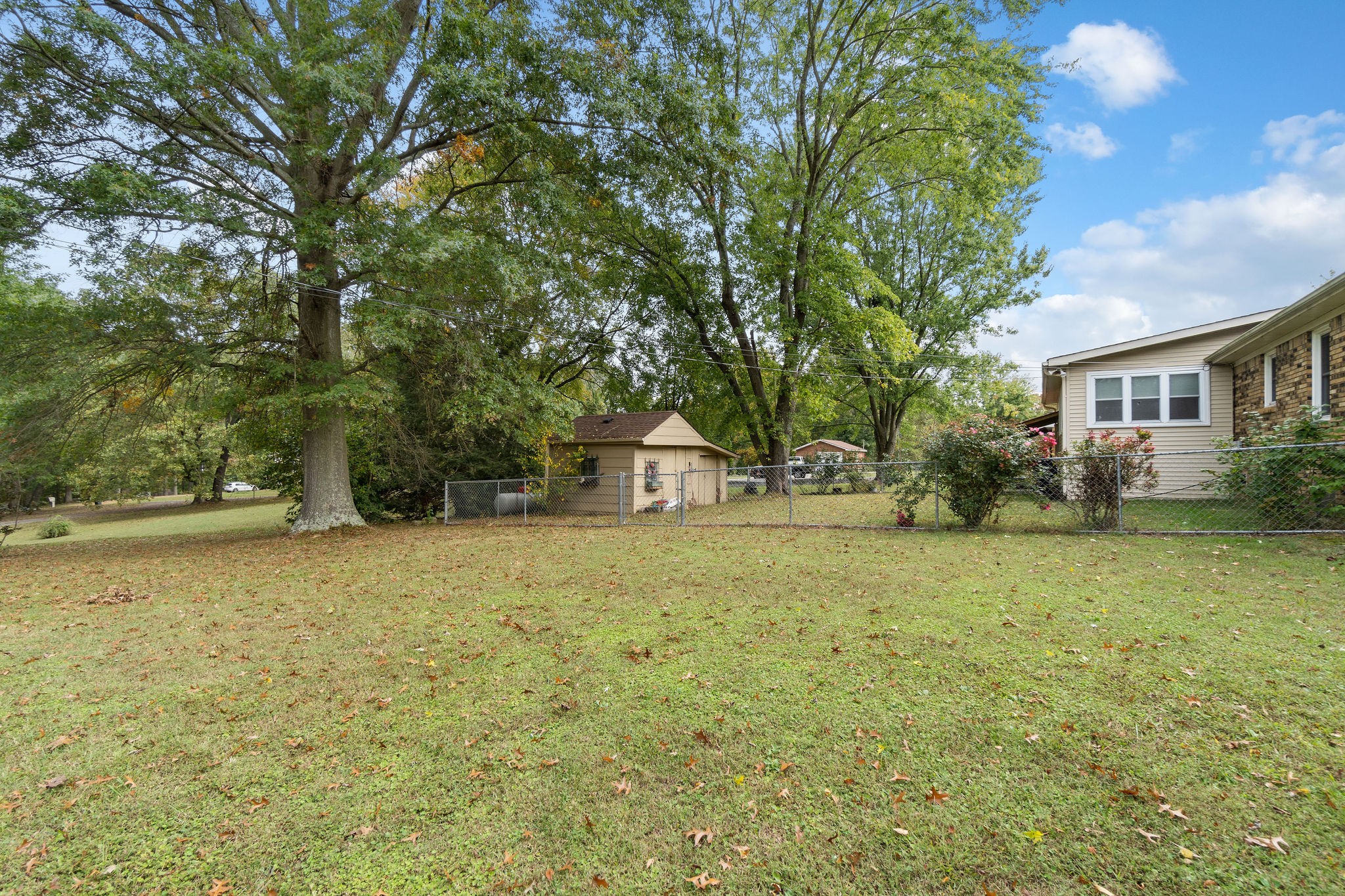 100 Lakeview Court Tennessee Ridge, TN 37178 - Photo 27 of 27 Gallery Image 27