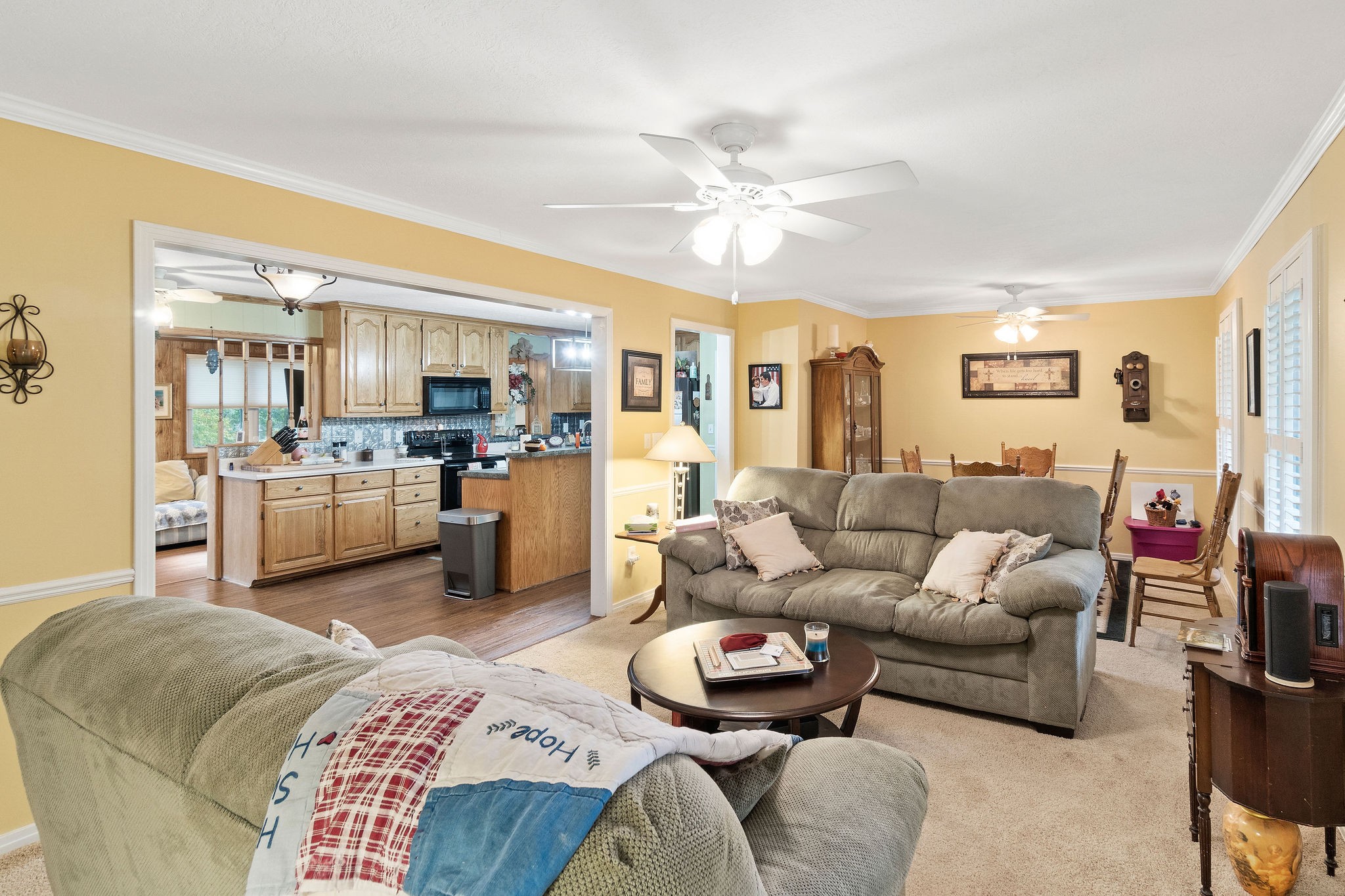 100 Lakeview Court Tennessee Ridge, TN 37178 - Photo 4 of 27 Gallery Image 4