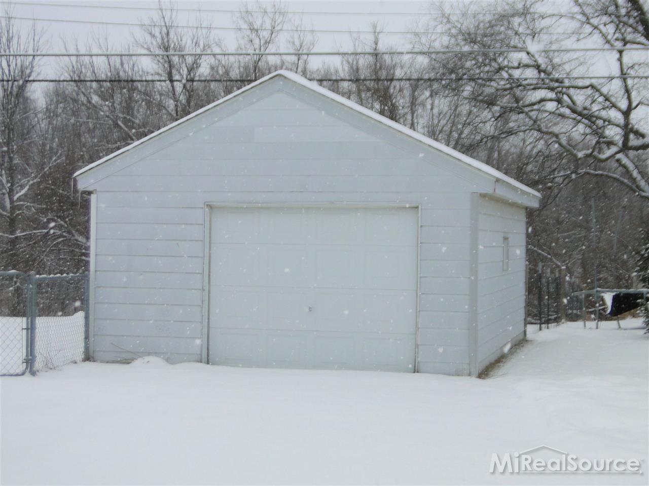 1064 Angle Road Lapeer, MI 48446 - Photo 27 of 28