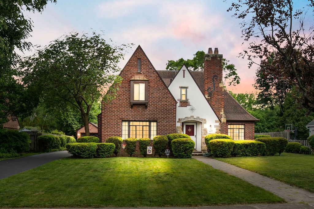 425 Claybourne Road Brighton, NY 14618 - Photo 1 of 1 Gallery Image 1