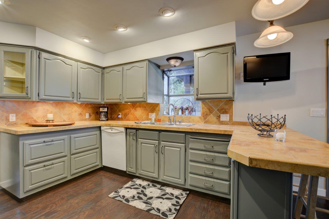 2194 Lower River Road Grants Pass, OR 97526 - Photo 34 of 56 Kitchen