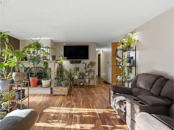 $490,000 | 1960 Southwest 13th Court, Gresham, OR 97080