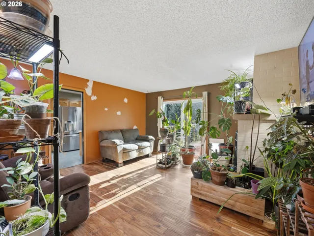 $500,000 | 1960 Southwest 13th Court, Gresham, OR 97080