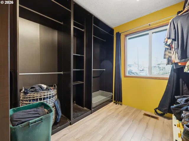 $500,000 | 1960 Southwest 13th Court, Gresham, OR 97080