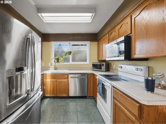 $500,000 | 1960 Southwest 13th Court, Gresham, OR 97080