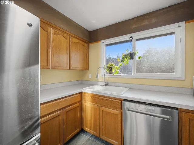 $500,000 | 1960 Southwest 13th Court, Gresham, OR 97080