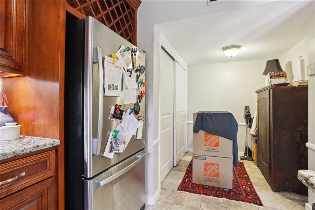 73 La Rue Place Northwest Atlanta, GA 30327 - Photo 11 of 30