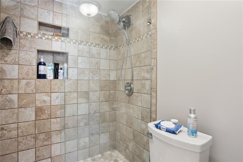 73 La Rue Place Northwest Atlanta, GA 30327 - Photo 19 of 30