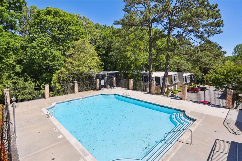 73 La Rue Place Northwest Atlanta, GA 30327 - Photo 28 of 30